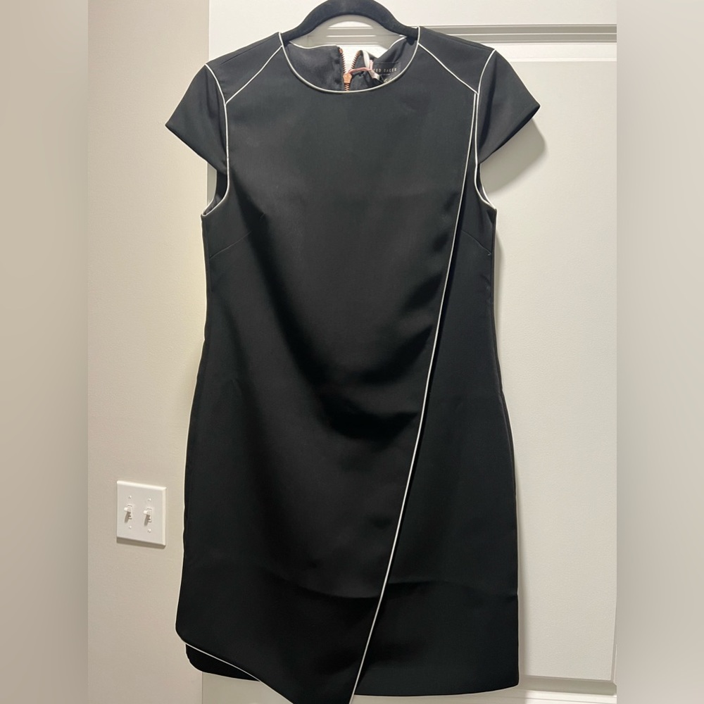 Black that Baker is symmetric dress size one